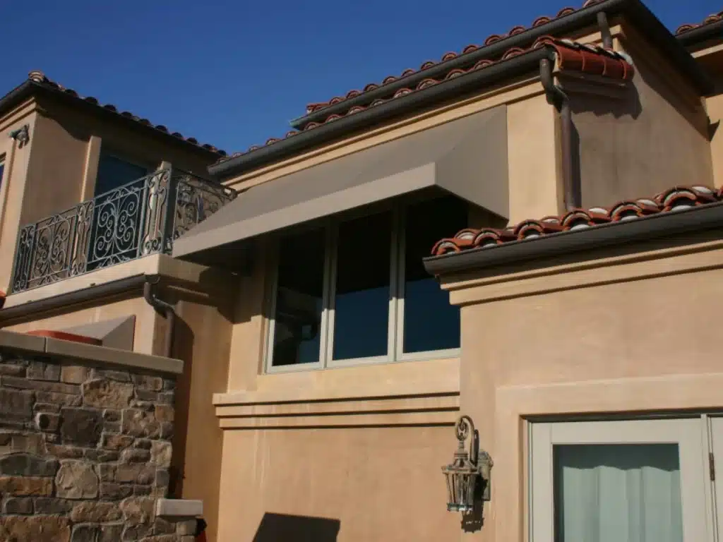 Which Stationary Awning Model Is Perfect for Your Home 1