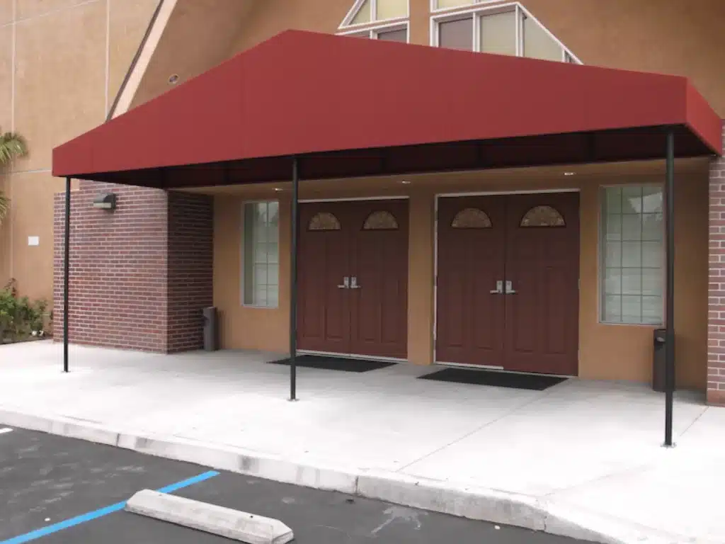 5 Examples of Window Awning Models and Why They Are Right for Your Backyard 5