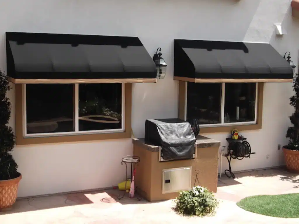 5 Examples of Window Awning Models and Why They Are Right for Your Backyard 6