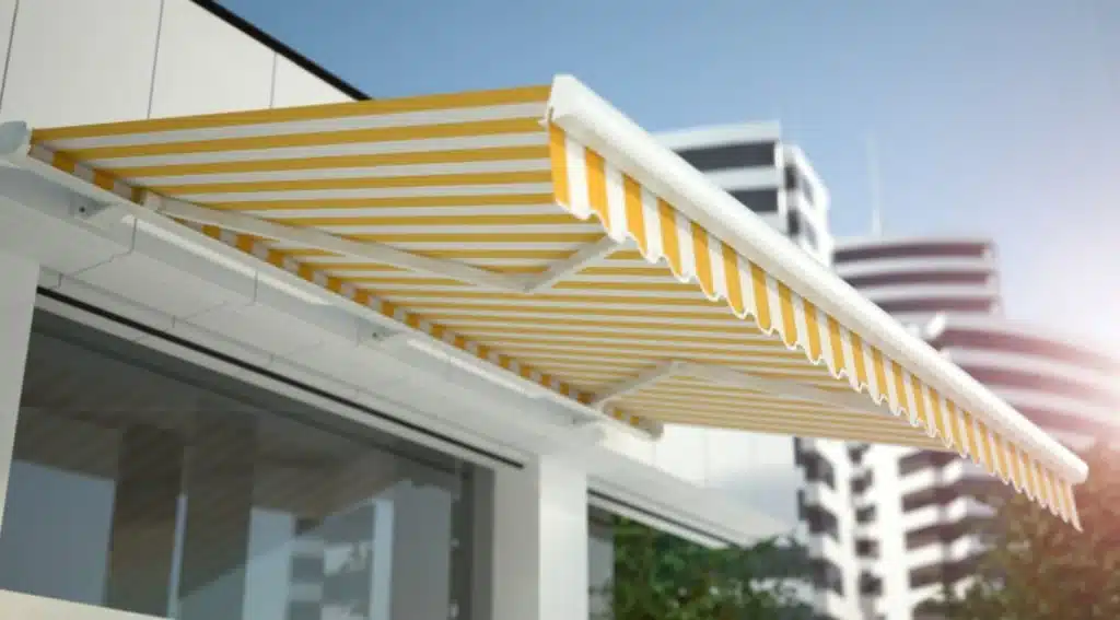 TRENDS FOR OFFICES OF THE FUTURE THE IMPORTANCE OF AWNINGS 1