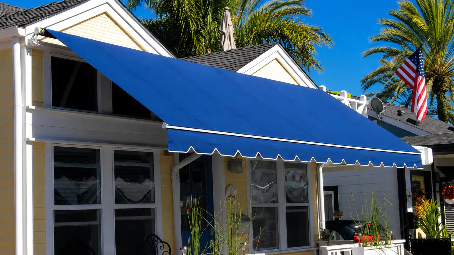 Econo Lux Retractable Patio Awning