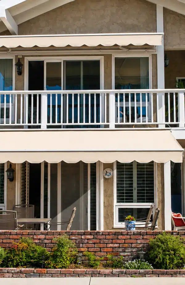 Retractable Patio Awnings (3)
