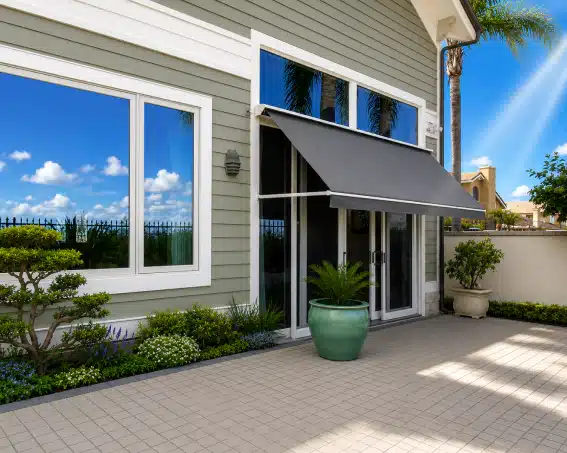 Robusta Retractable Window Awning (2)