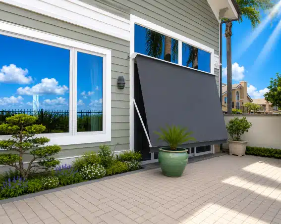 Robusta Retractable Window Awning (3)